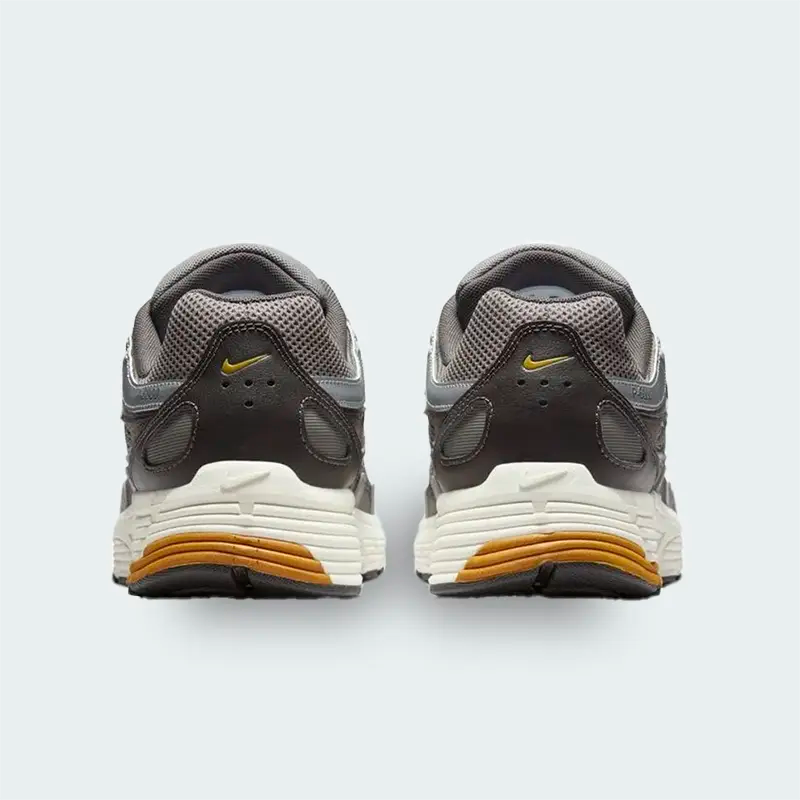 Tenis Nike P-6000 Gris Metallic Hombre