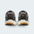 Tenis Nike P-6000 Gris Metallic Hombre