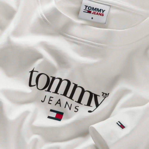 Camiseta Tommy Jeans Classic Essential Negro Dama