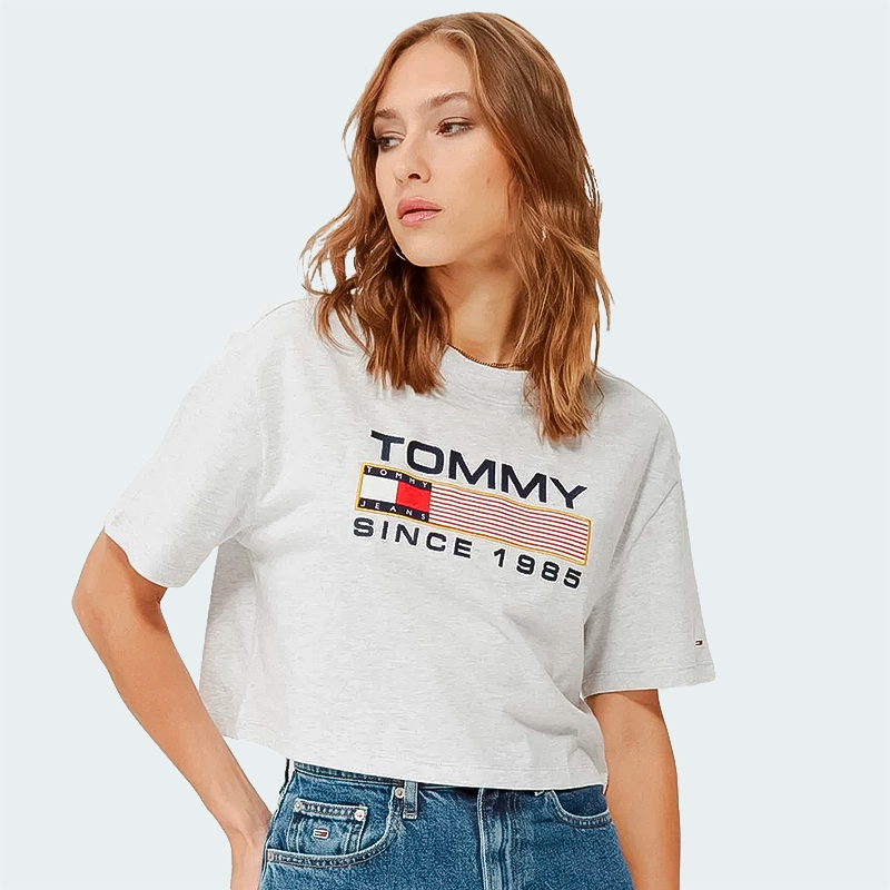 Camiseta Tommy Jeans Modern Cropped Oversize Dama