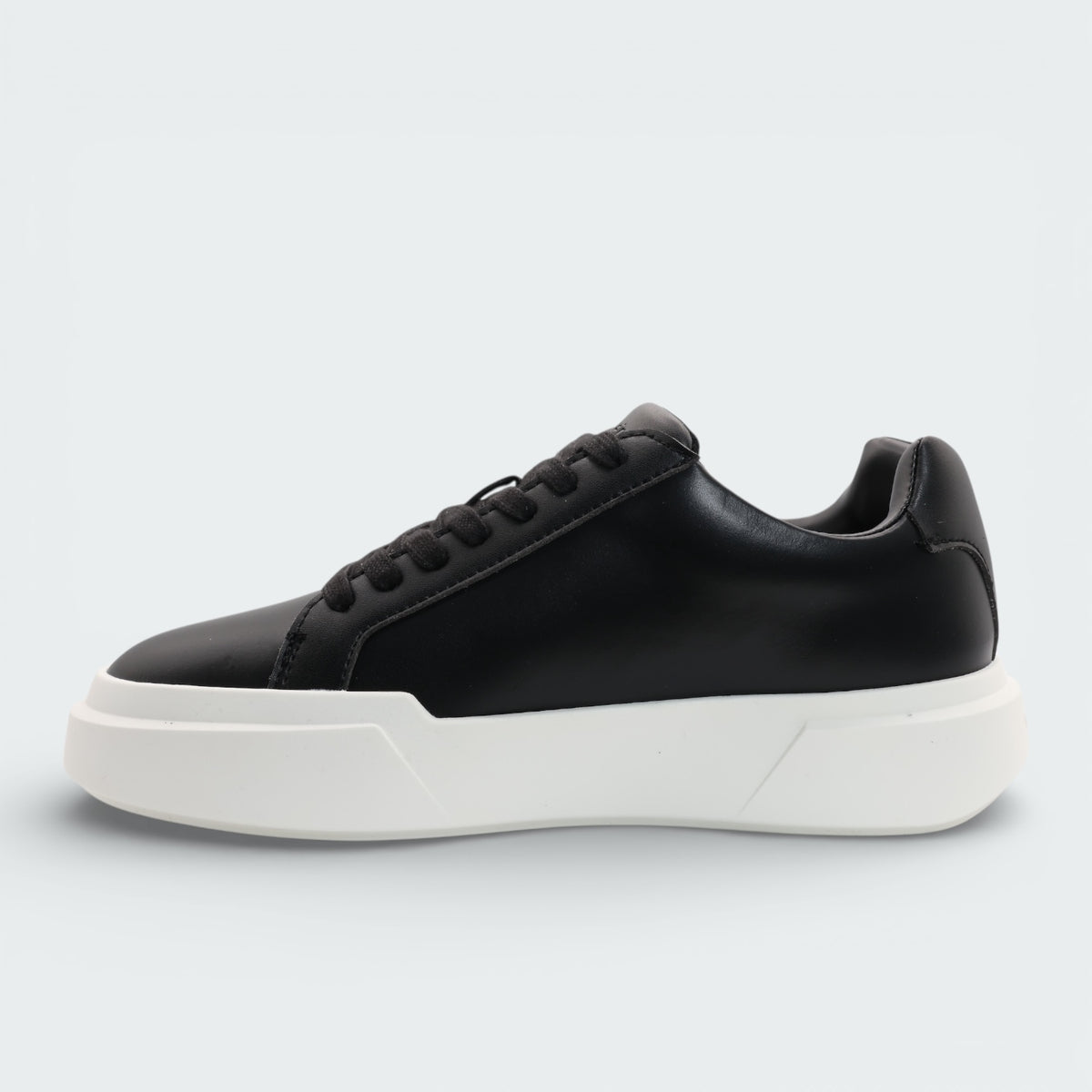 Tenis Calvin Klein Durable Traction NYC Negro Mujer