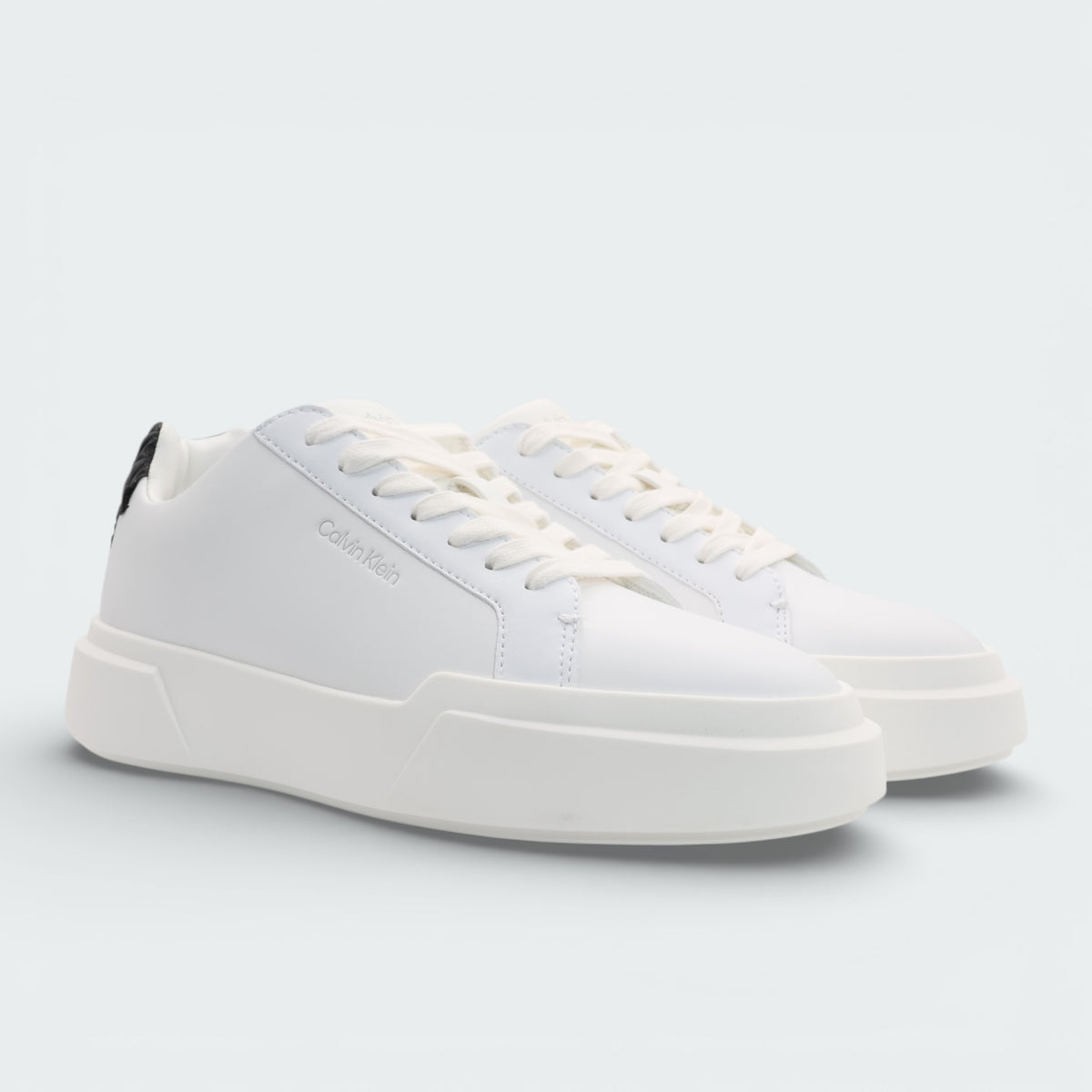 Tenis Calvin Klein Smooth Leather Logo Blanco Mujer