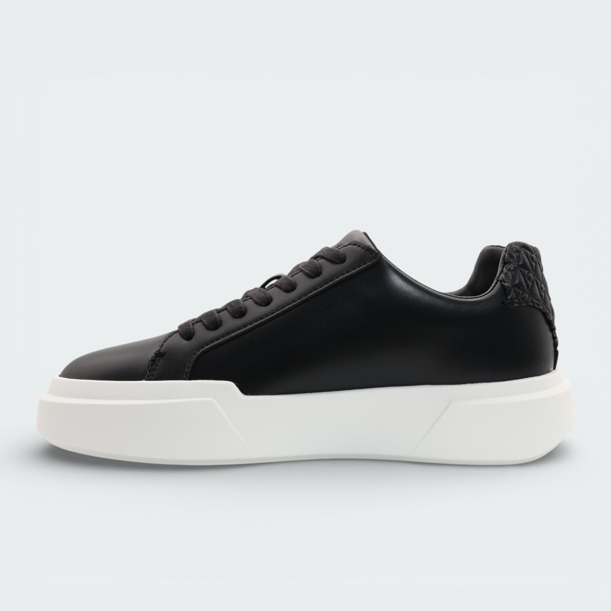 Tenis Calvin Klein Smooth Leather Logo Negro Mujer