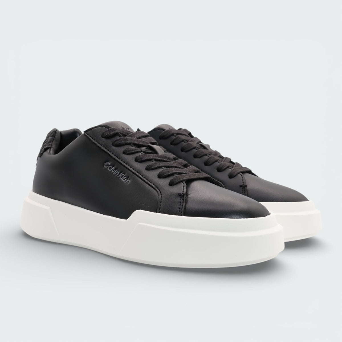 Tenis Calvin Klein Smooth Leather Logo Negro Mujer
